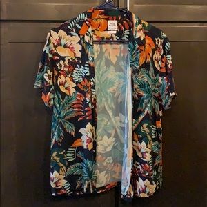 Zara Men’s Navy Short Sleeve Floral Button Down